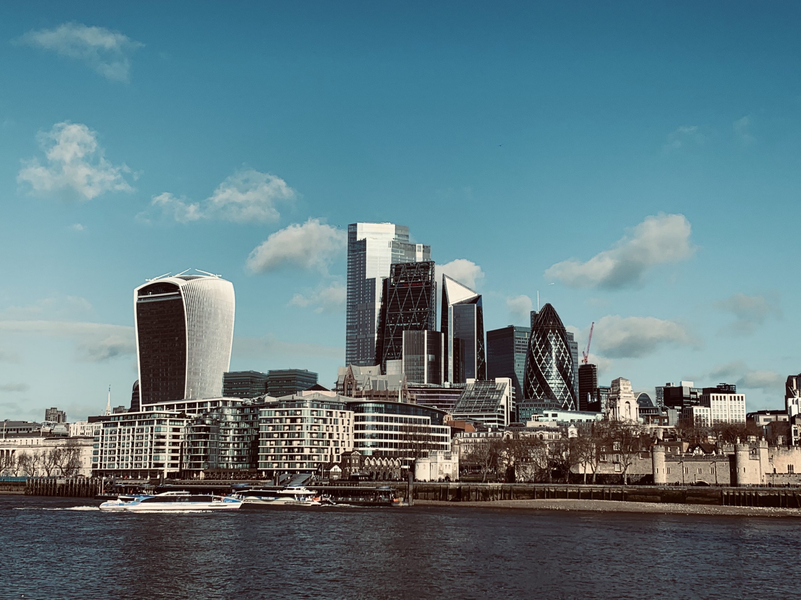 Episode n°6 – « Un dimanche en taxi électrique à Londres ! »